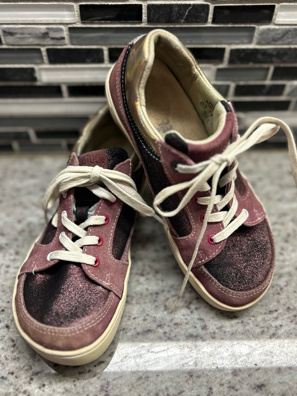 Birkenstock Astee Kids Glitter suede mauve/pink lace-Up Sneakers size 1(32)